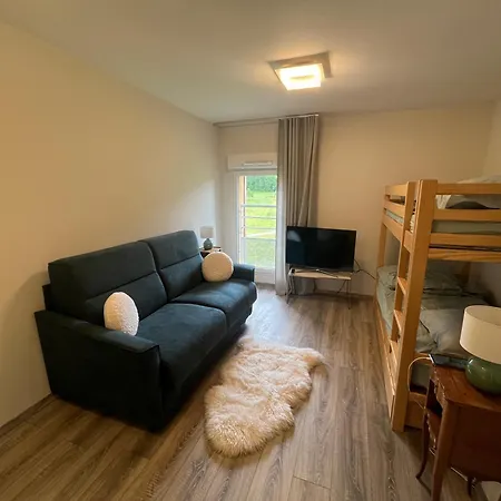 Au Golf Apartment *